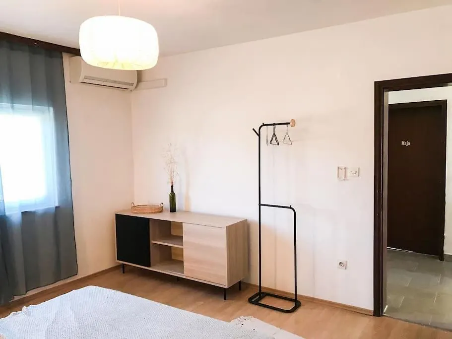 Lukenda Rooms 파코스탄 게스트하우스